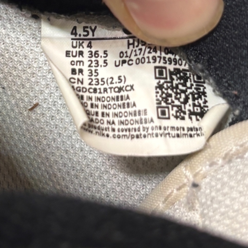 New Balance 510 youth trail running shoe in Navy and Pink size 4.5Y - Picture 11 of 12